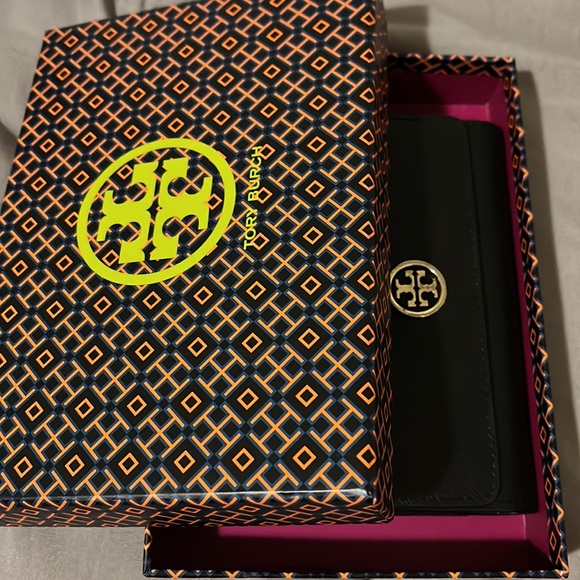 Tory black wallet - Picture 6 of 6